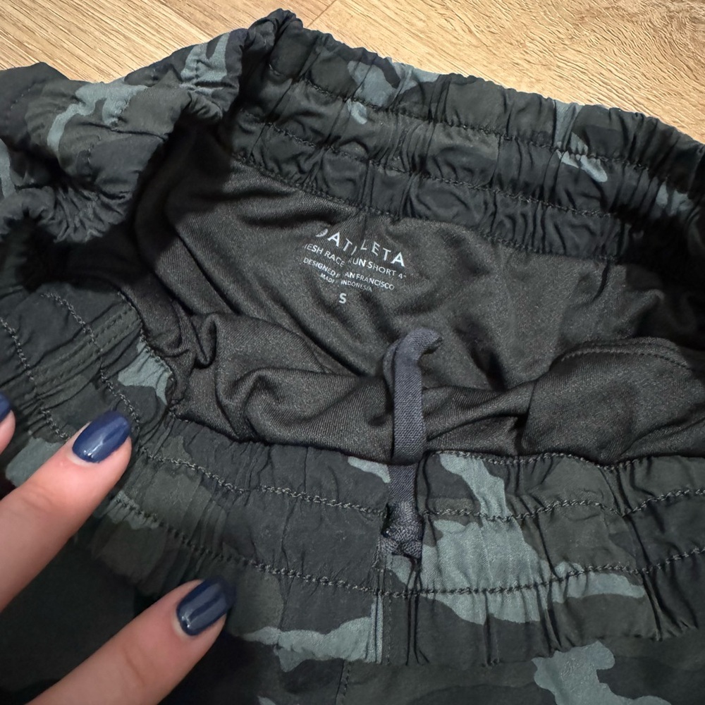 Athleta Mesh Racer Run Short 4” - Picture 7 of 7